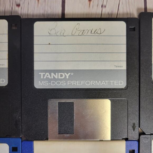 Vintage GameTek Floppy Disk Games Jeopardy, Card Shark, Family Fued LOT Untested - Picture 10 of 14